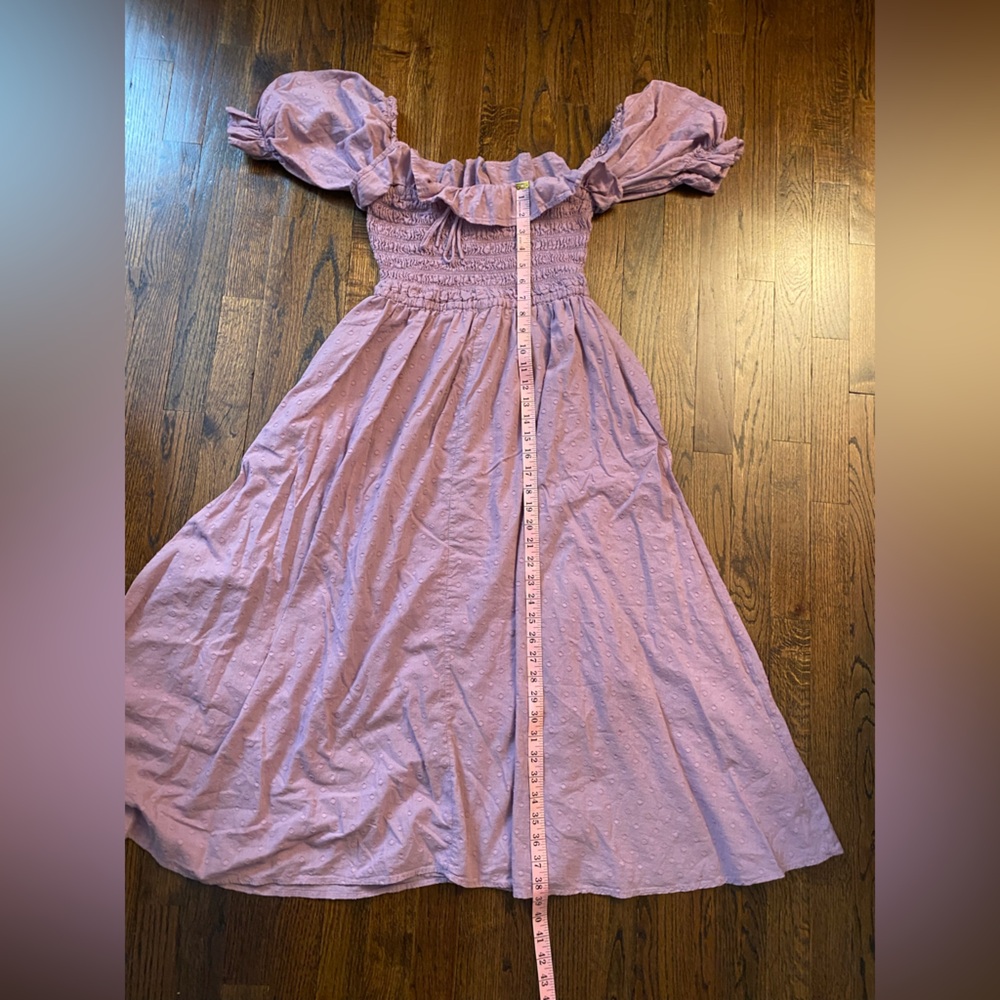 Off-Shoulder square neck midi dress lavender lightweight cottagecore feminine M?